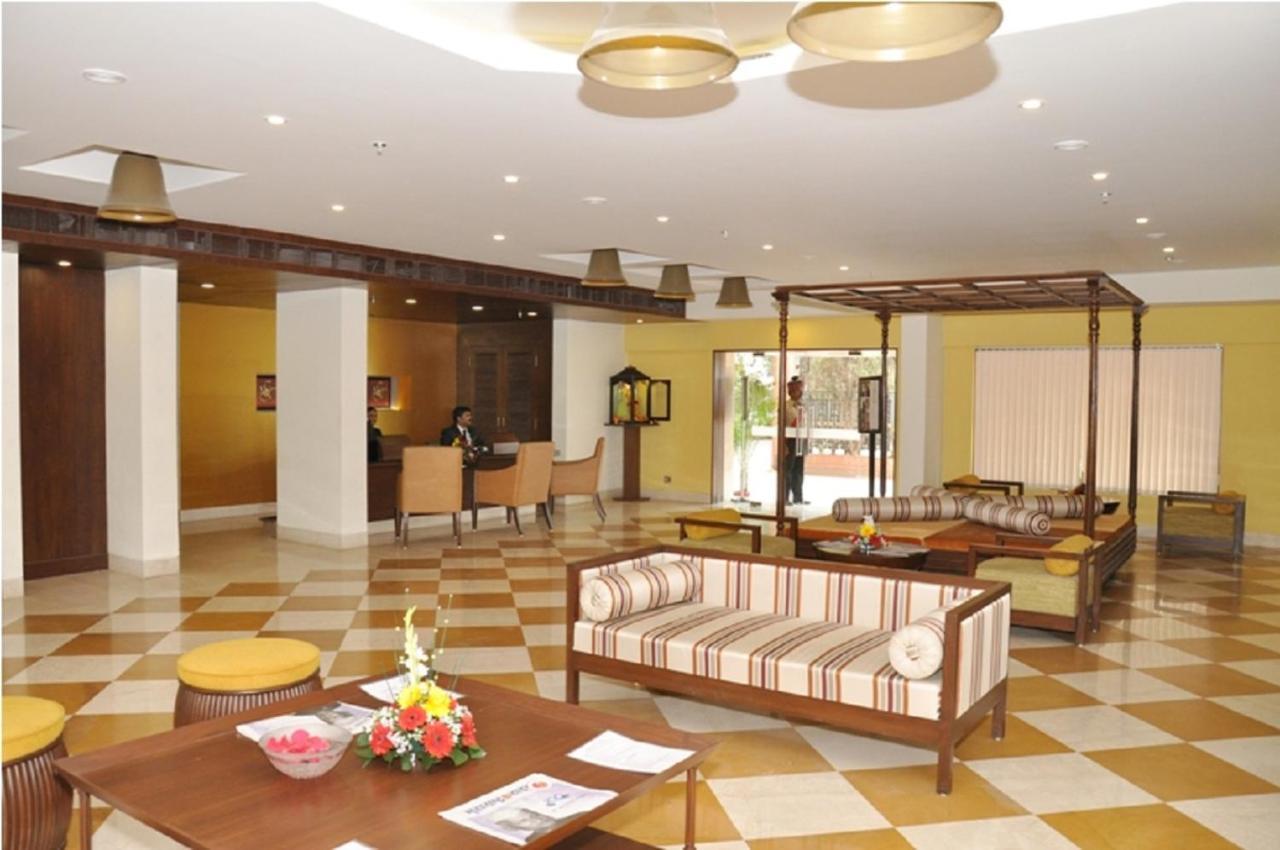 Hotel Abigail Goradia'S เชอร์ดี ภายนอก รูปภาพ