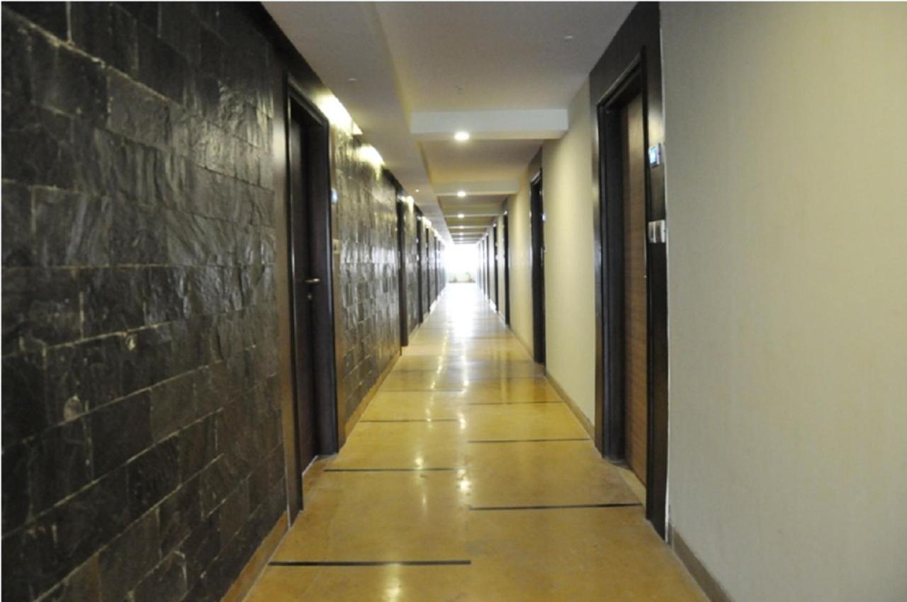 Hotel Abigail Goradia'S เชอร์ดี ภายนอก รูปภาพ