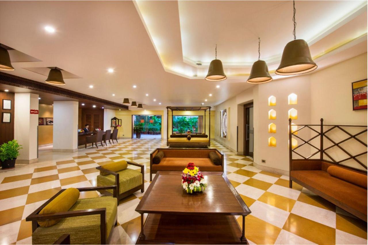 Hotel Abigail Goradia'S เชอร์ดี ภายนอก รูปภาพ