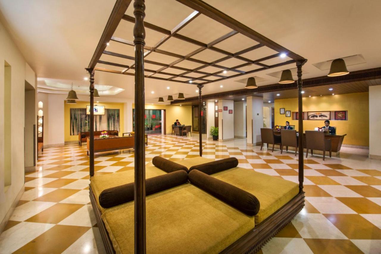 Hotel Abigail Goradia'S เชอร์ดี ภายนอก รูปภาพ