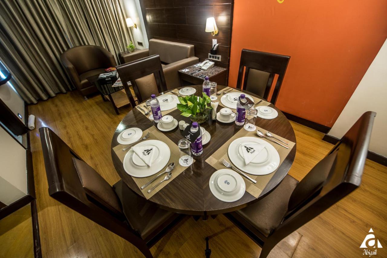 Hotel Abigail Goradia'S เชอร์ดี ภายนอก รูปภาพ