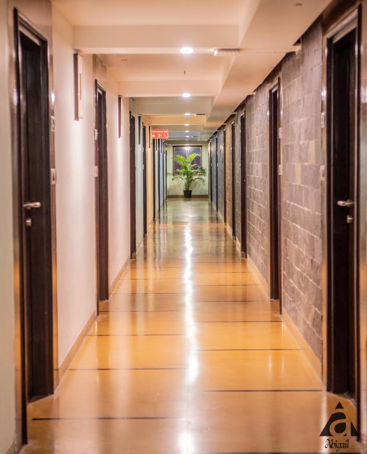 Hotel Abigail Goradia'S เชอร์ดี ภายนอก รูปภาพ